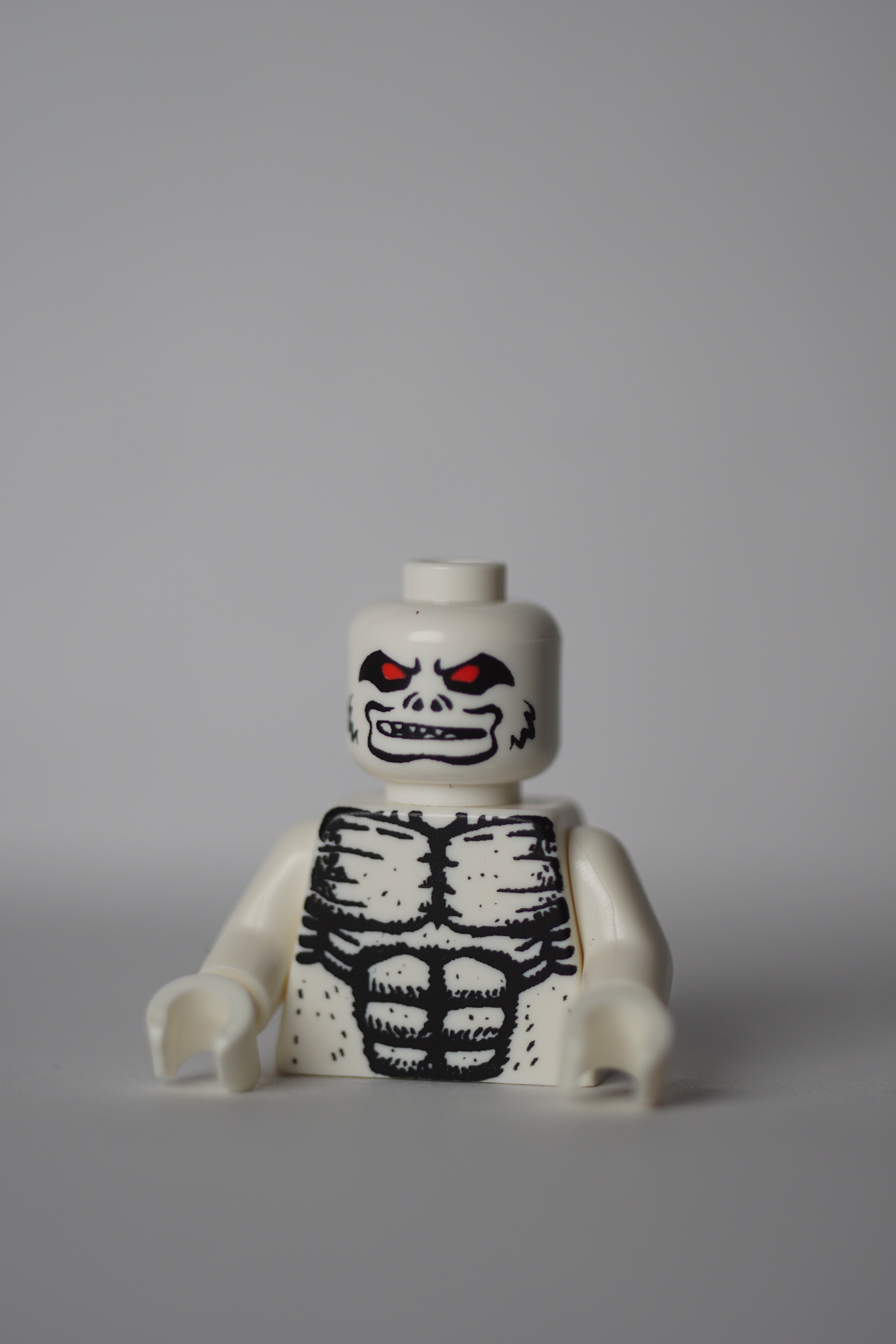 WHITE MANBAT